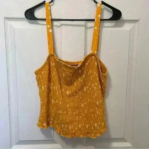Torrid Women's size 2 Floral Challis Smocked Crop Cami Top Golden Yellow - Picture 1 of 3